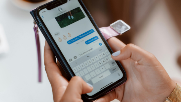 Kenapa Berita Viral Bisa Cepat Nyebar di Grup Keluarga Ini Jawaban yang Nggak Kamu Sangka