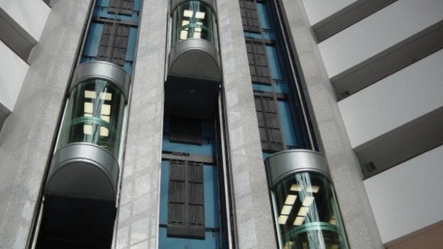 Cara kerja lift